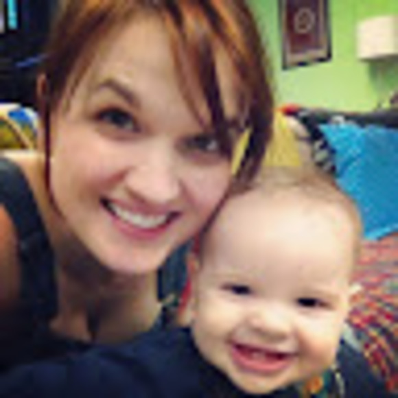 Meet your Posher, Courtney - Picture 1 of 1